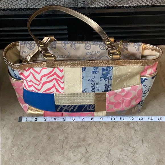 Coach Purse - AUTHENTIC - Picture 13 of 16